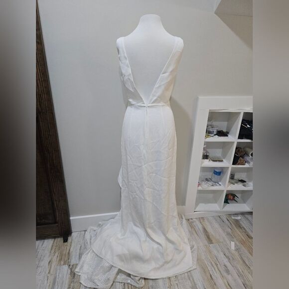 Sachin & Babi Courtney Ruffle Gown NWOT size 4 White - Picture 4 of 5